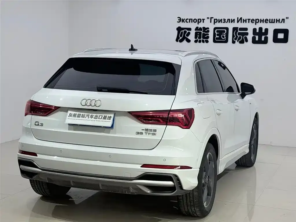 Audi Q3 — фото 10