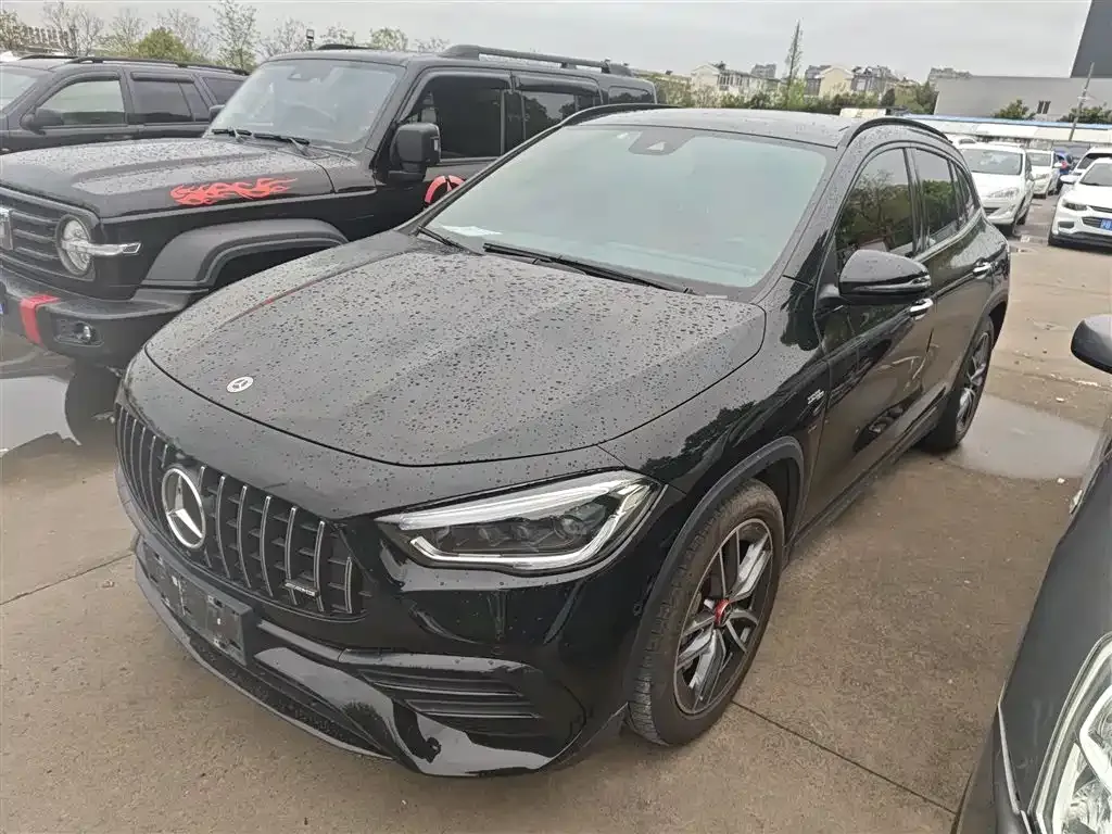 Mercedes-Benz GLA AMG