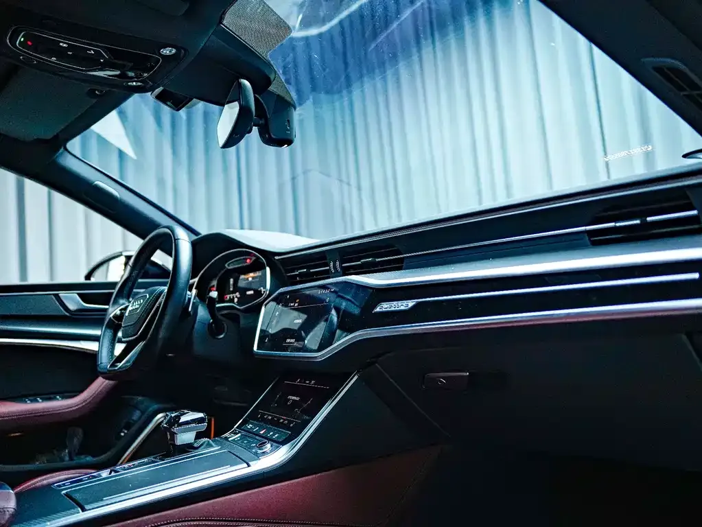 Audi A7L — фото 10