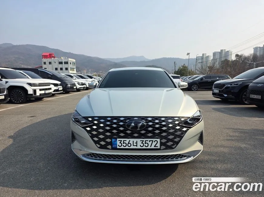 Hyundai Grandeur — фото 1