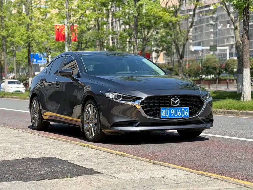 Mazda 3 Axela — фото 5