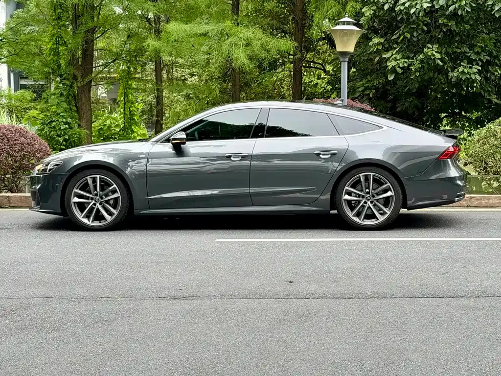 Audi A7 — фото 7
