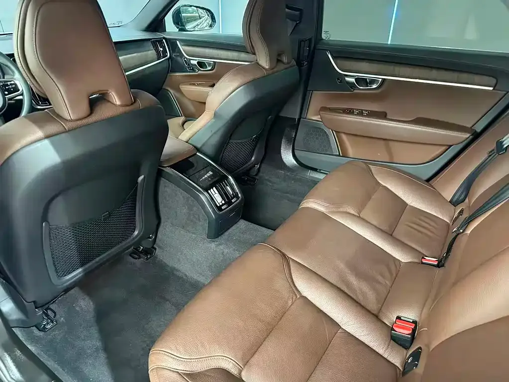 Volvo S90 — фото 7
