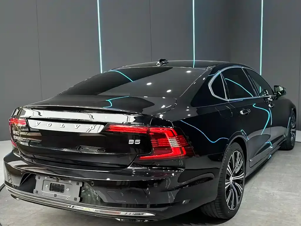 Volvo S90 — фото 2