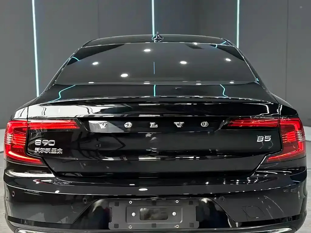 Volvo S90 — фото 4