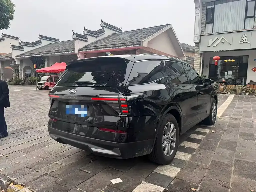 Ford Edge — фото 4