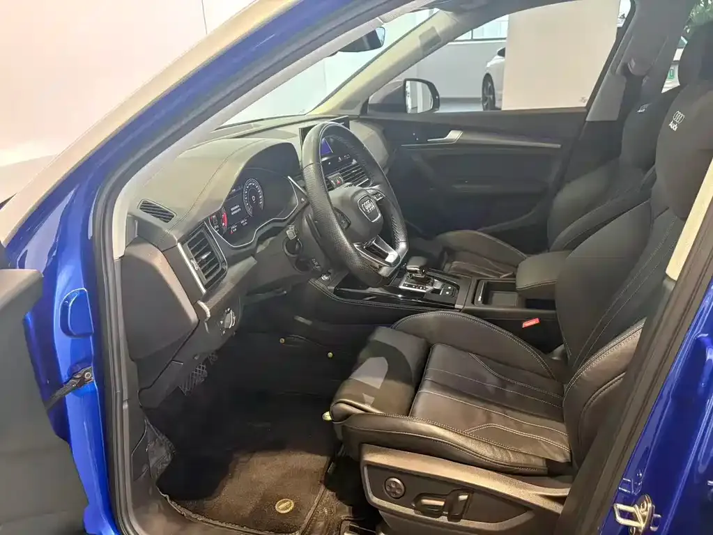 Audi Q5L 2021 из CN, фото 6