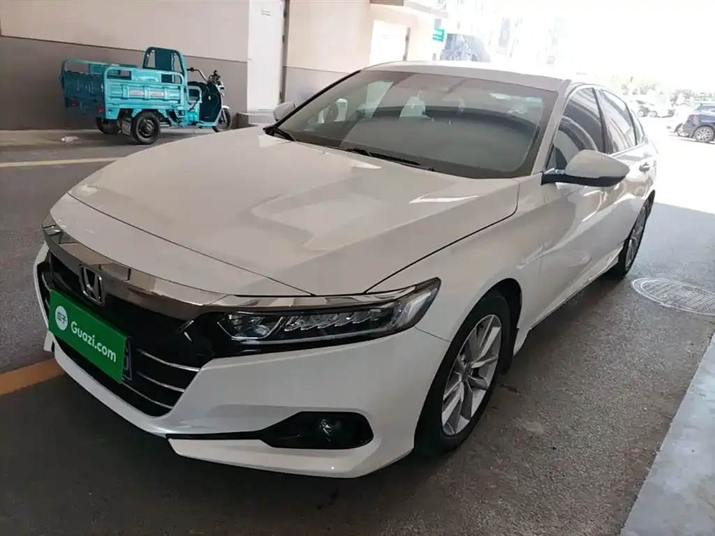 Honda Accord — фото 1