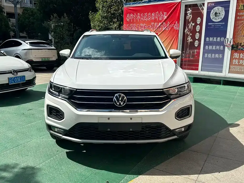 Volkswagen T-Roc — фото 4