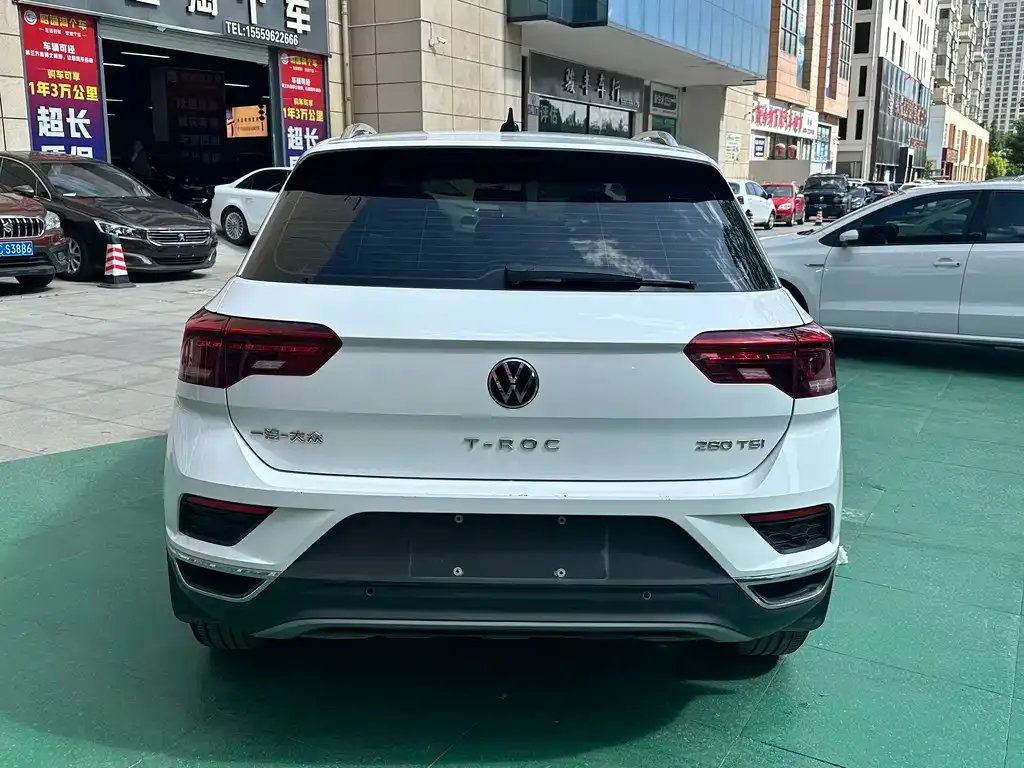 Volkswagen T-Roc — фото 2