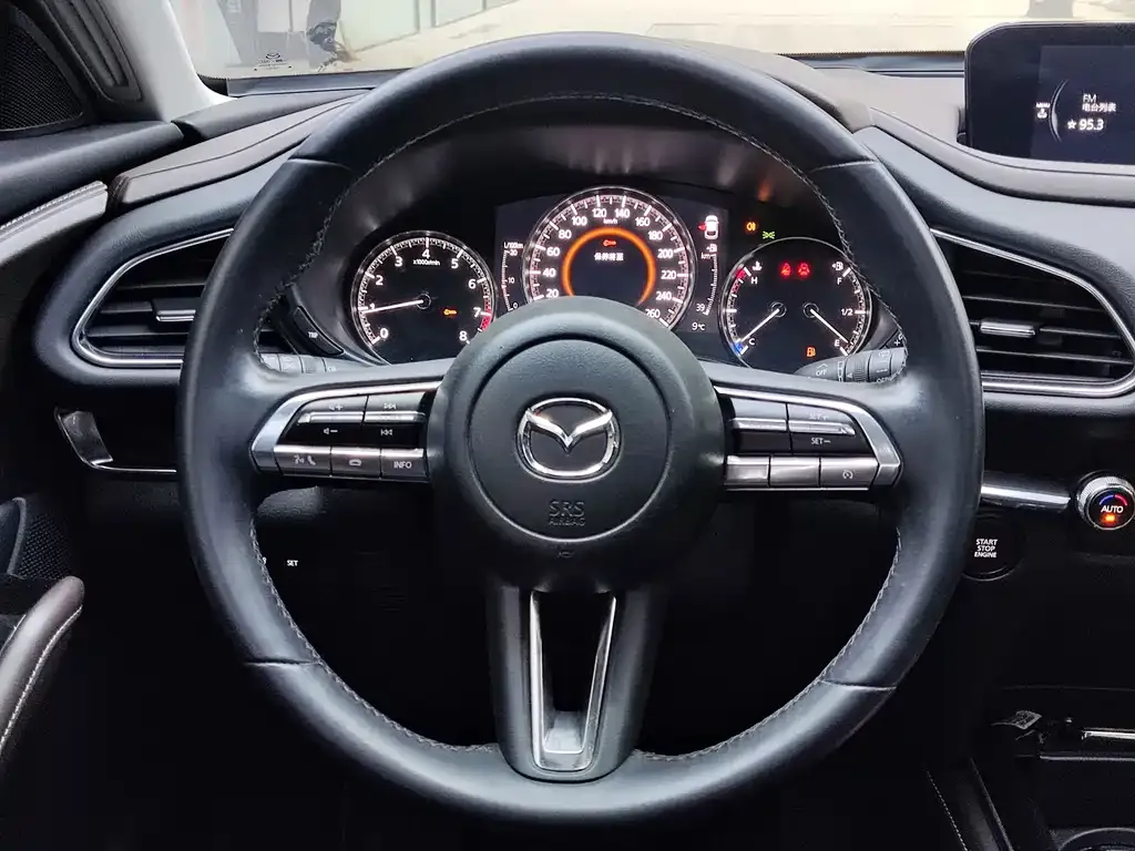 Mazda CX-30 — фото 9