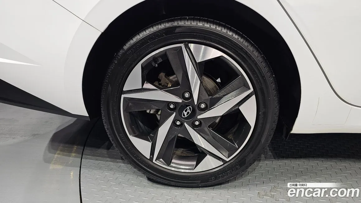 Hyundai AVANTE — фото 7