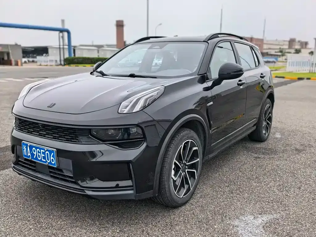Lynk & Co 01
