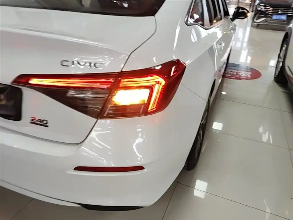Honda Civic — фото 2