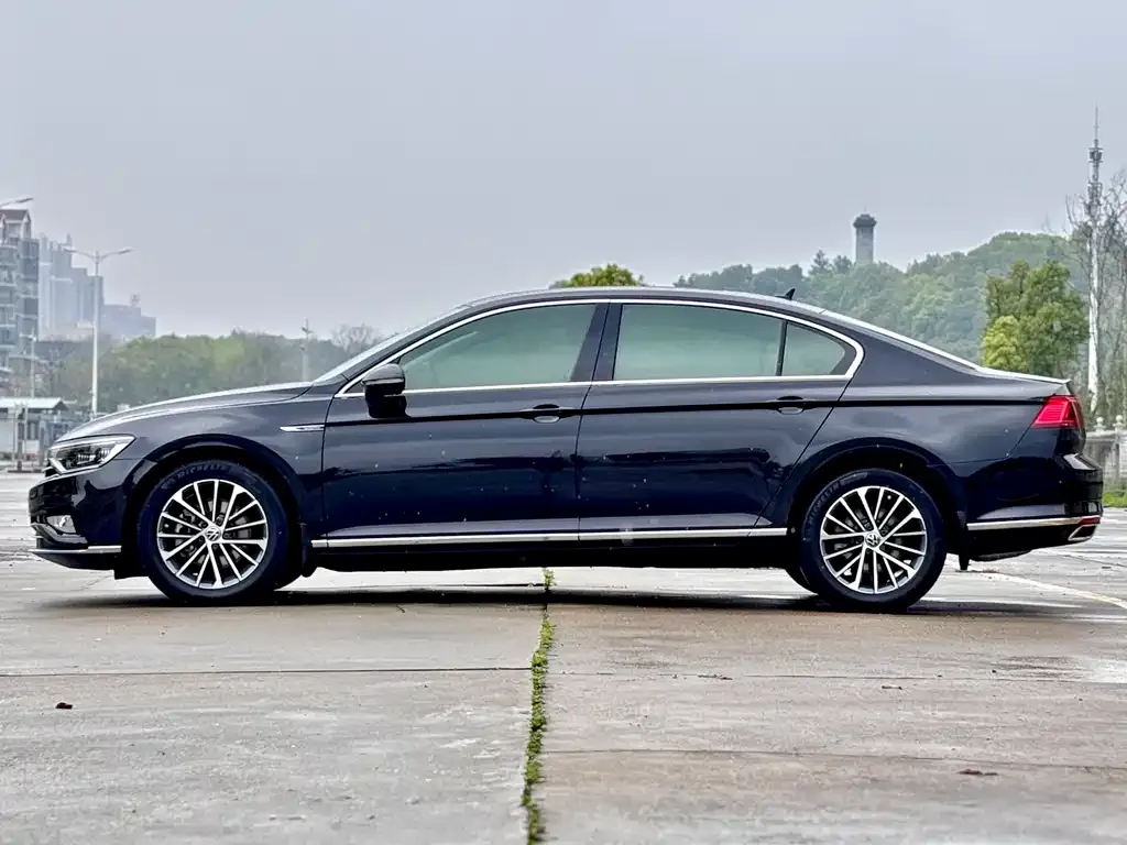 Volkswagen Magotan 2021 из CN, фото 2