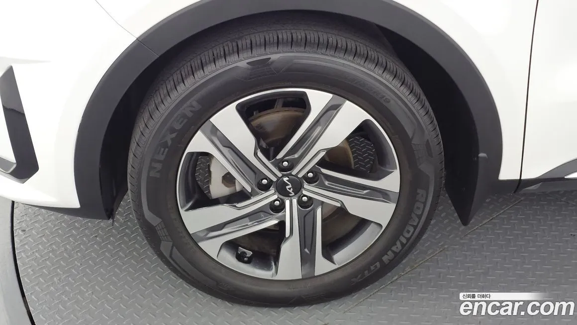 Kia Sorento — фото 9