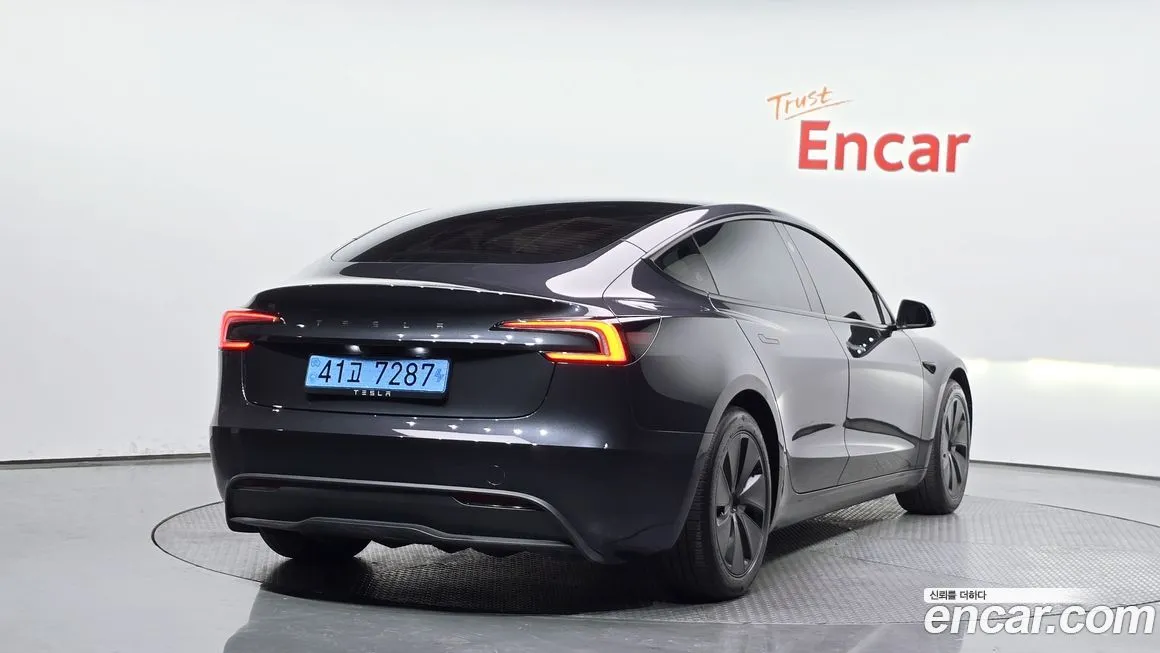 Tesla Model 3 — фото 4