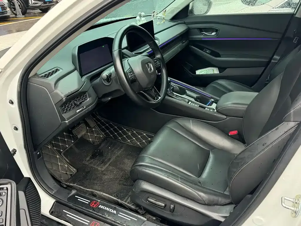 Honda Accord — фото 9