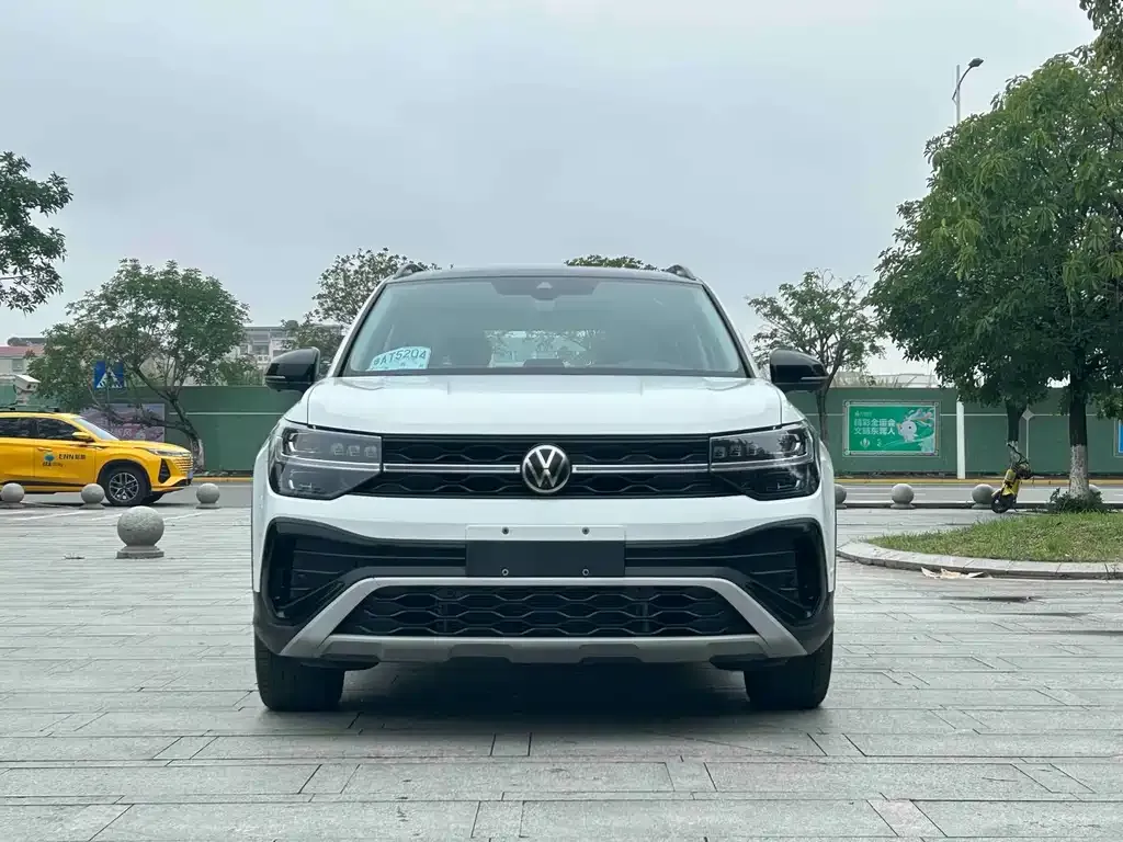 Volkswagen Tharu — фото 6