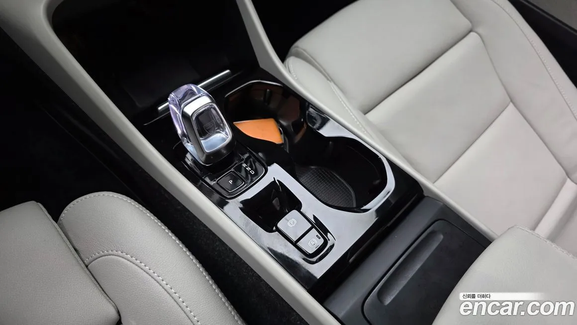 Volvo XC40 2025 из KR, фото 4