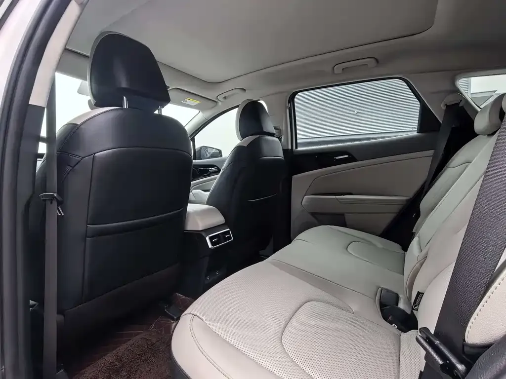 Kia Sportage — фото 10