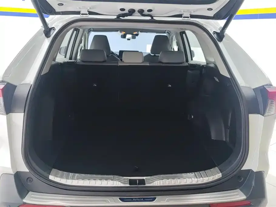 Toyota RAV4 2021 из CN, фото 6