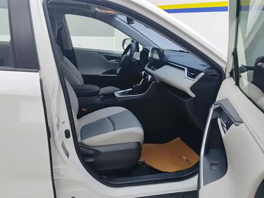 Toyota RAV4 2021 из CN, фото 7
