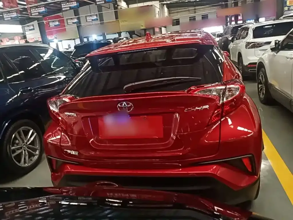 Toyota C-HR — фото 4