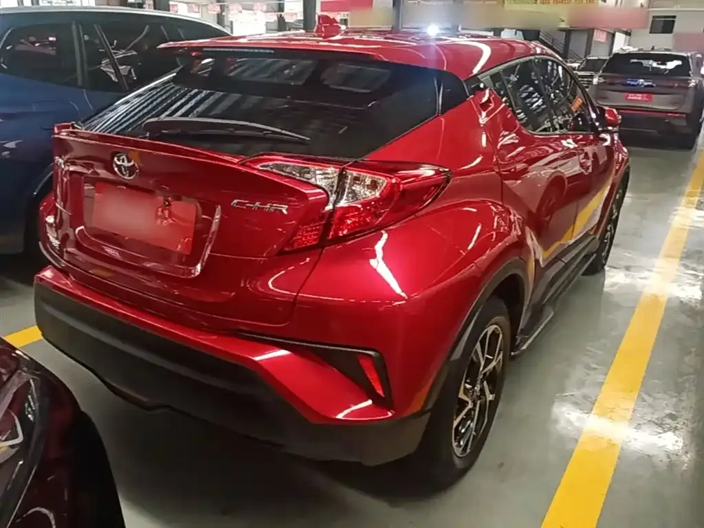 Toyota C-HR — фото 3