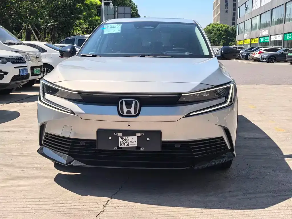 Honda e:NP2 2024 из CN, фото 9