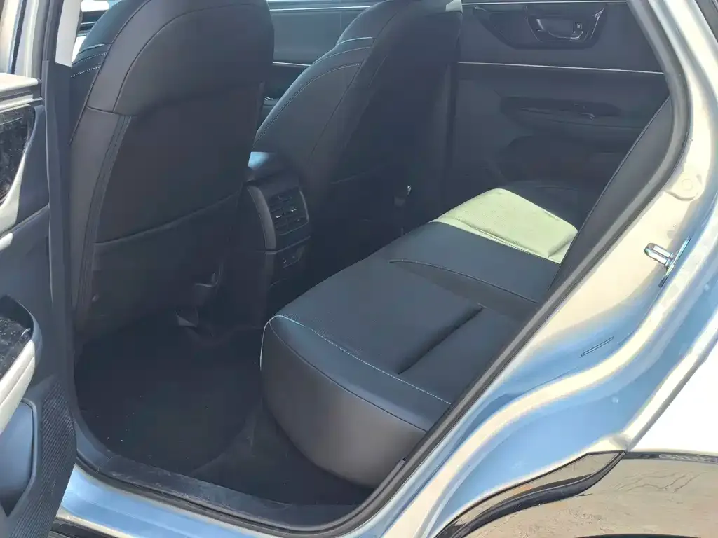 Honda e:NP2 2024 из CN, фото 2