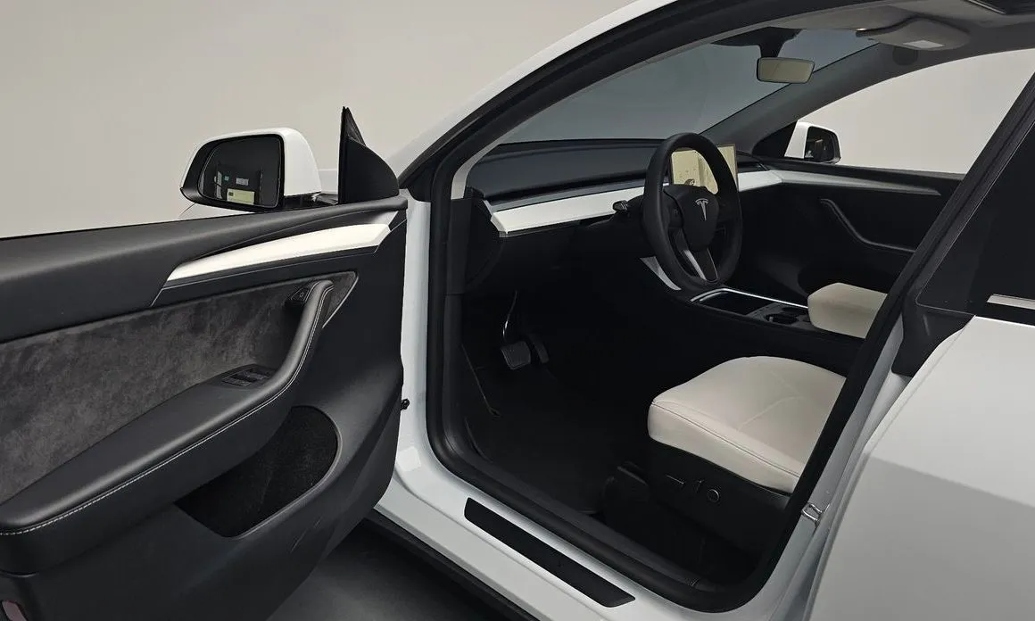 Tesla Model Y 2024 из KR, фото 9