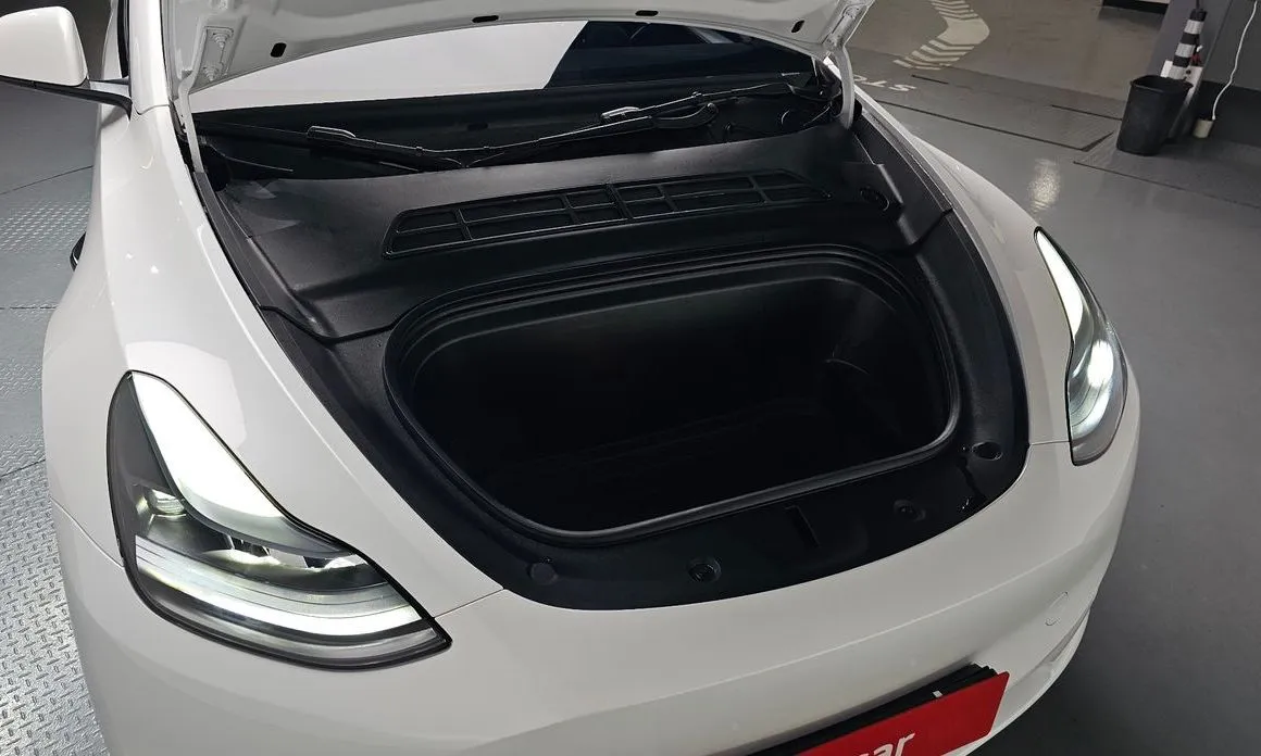 Tesla Model Y 2024 из KR, фото 8