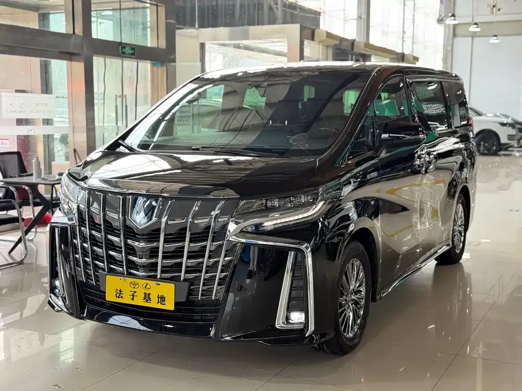 Toyota Alphard — фото 9