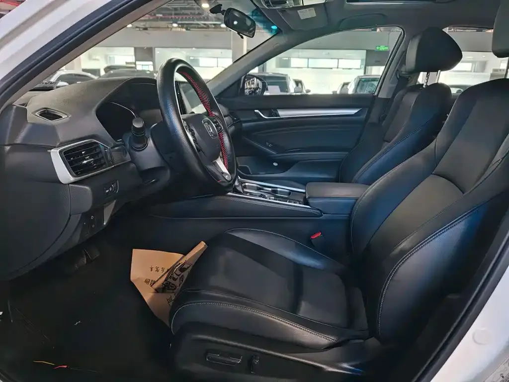 Honda Accord — фото 4
