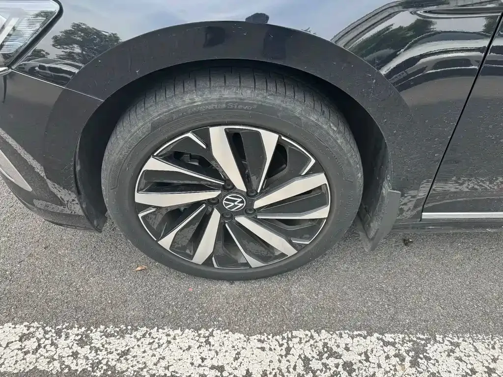 Volkswagen Passat — фото 7