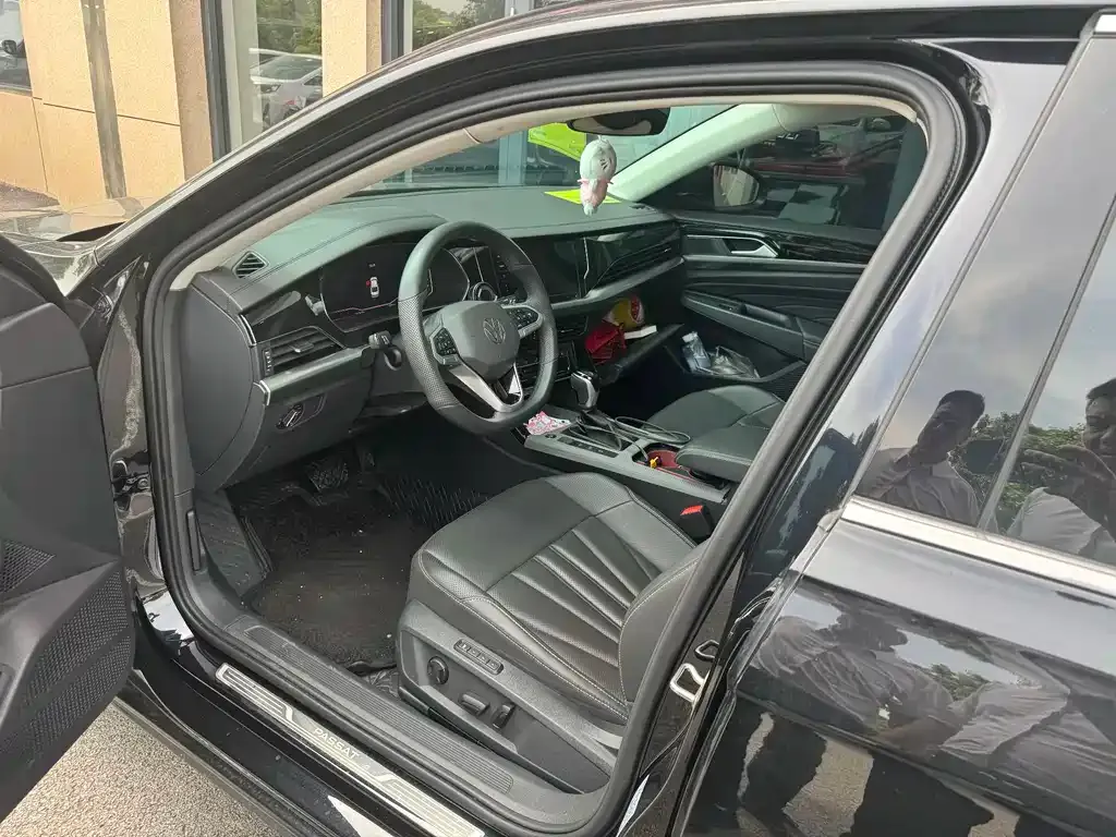 Volkswagen Passat — фото 6