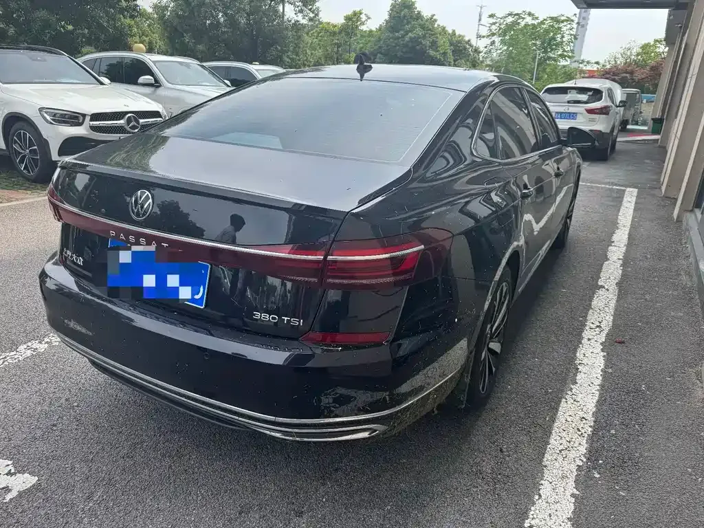 Volkswagen Passat — фото 5