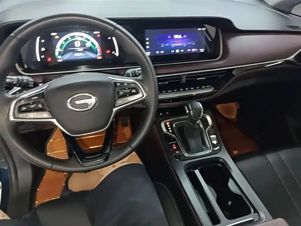 GAC Motor Trumpchi M6 — фото 10