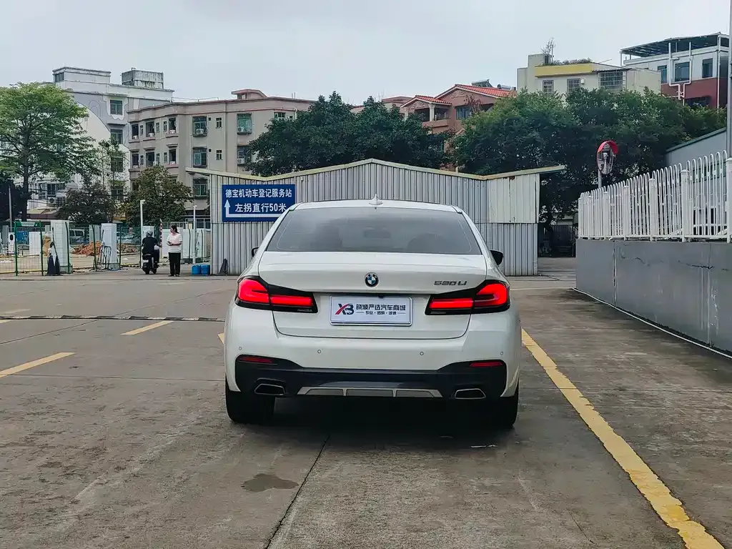 BMW 5 Series — фото 10