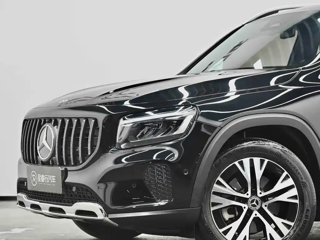 Mercedes-Benz GLB — фото 10