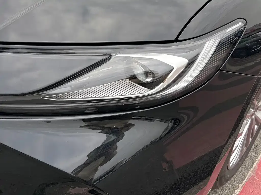 Toyota Camry — фото 9