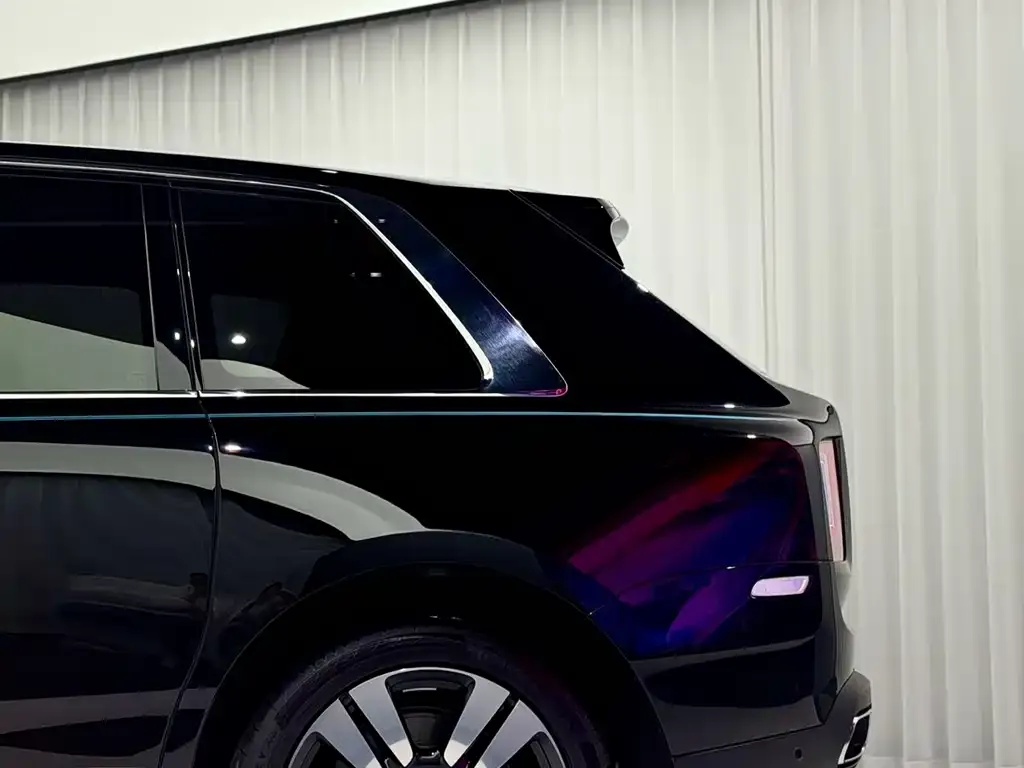 Rolls-Royce Cullinan — фото 2
