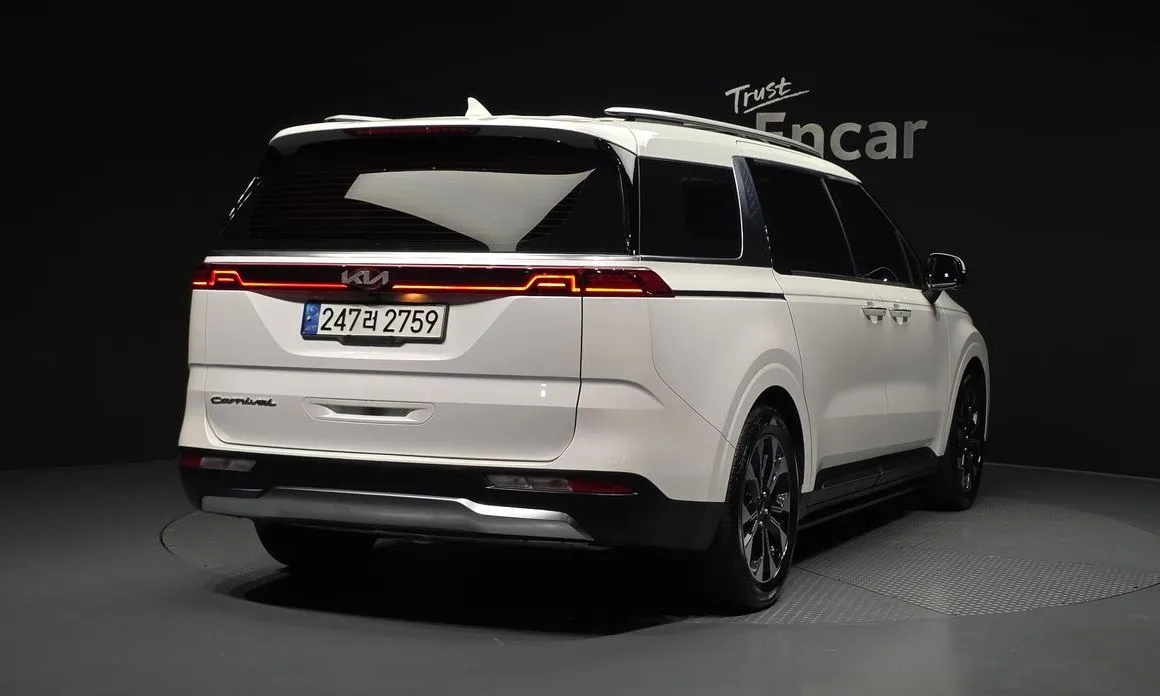 Kia Carnival — фото 5