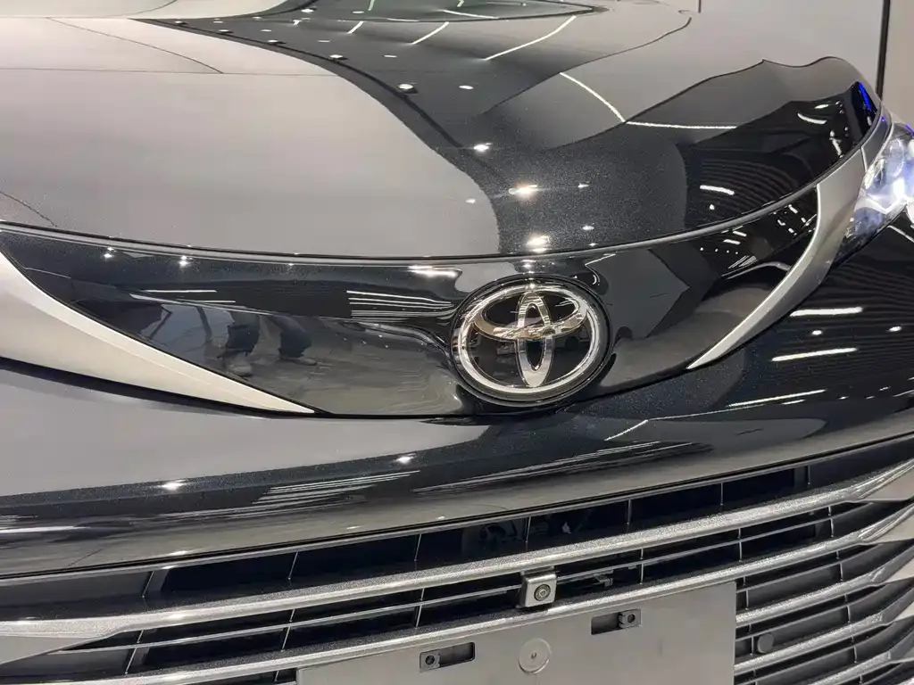 Toyota Sienna — фото 6