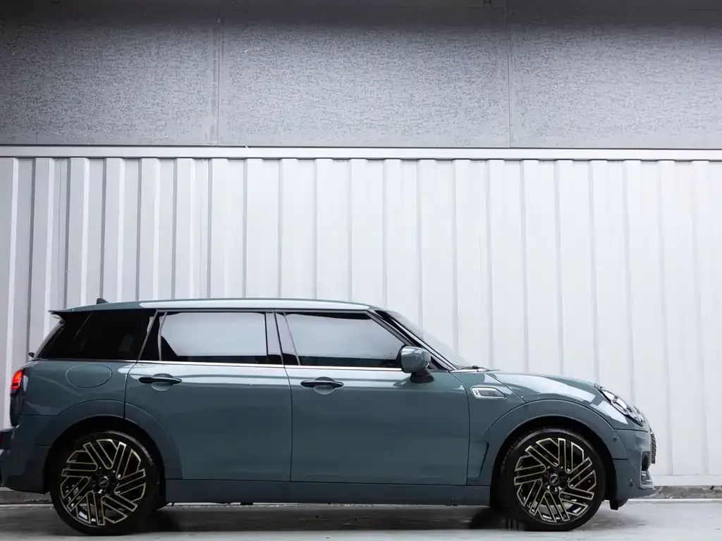 MINI Clubman — фото 10