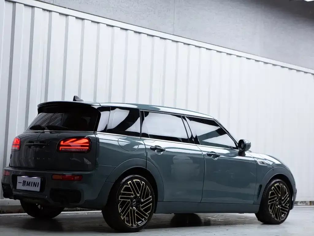 MINI Clubman — фото 9
