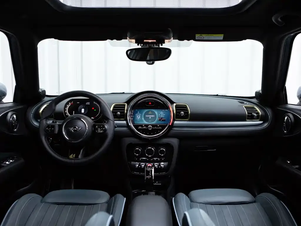 MINI Clubman — фото 6