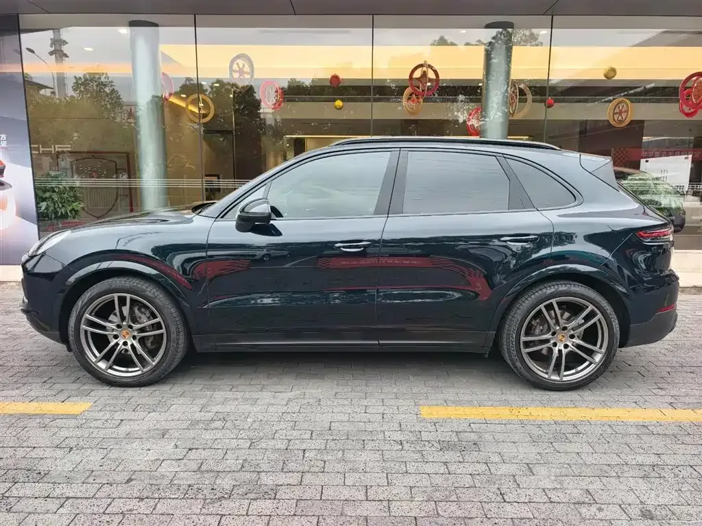 Porsche Cayenne — фото 4