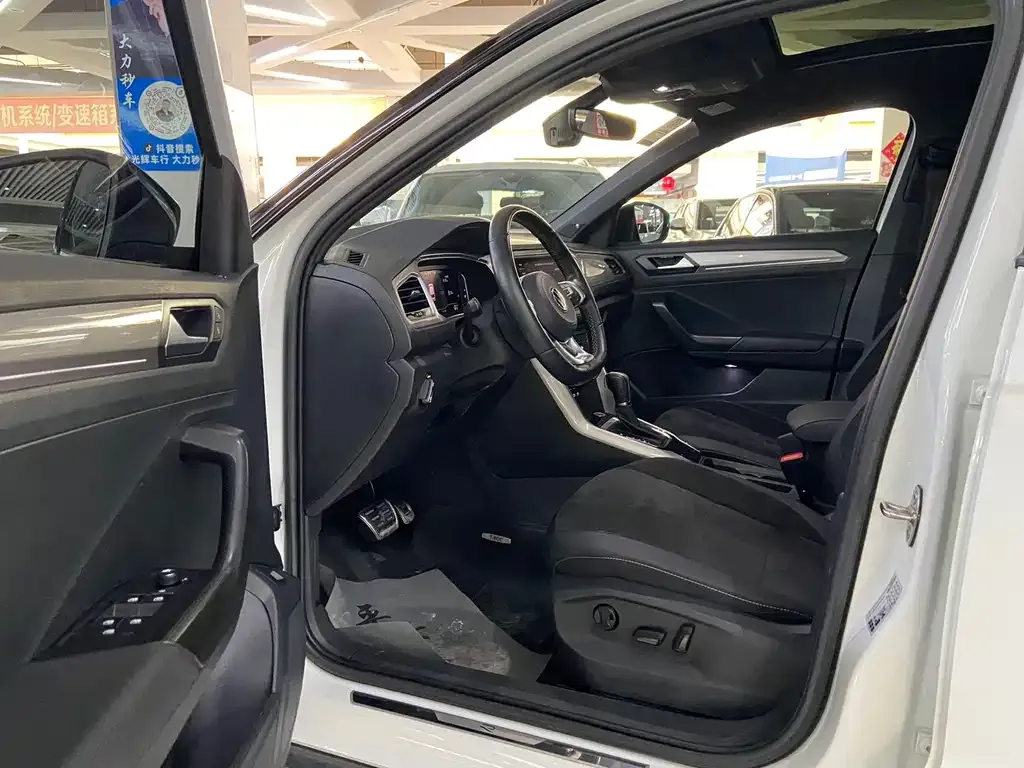 Volkswagen T-Roc 2022 из CN, фото 9